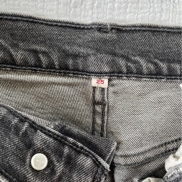 Levi’s wedgie fit cropped jeans size 25 - Picture 2 of 7